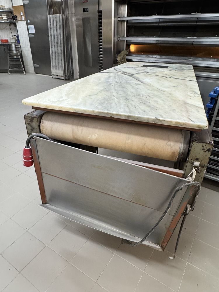 Mesa enroladora e cortadora Sopaco