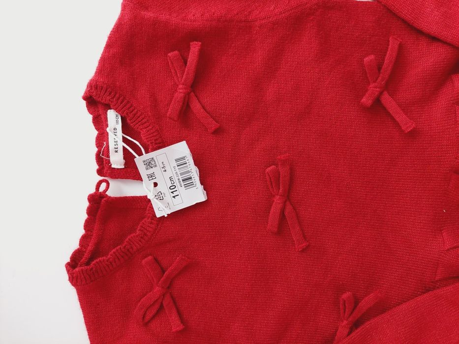 czerwona sukienka sweterkowa w kokardki Reserved 104-110 cm nowa