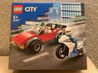 Lego City 60392 motocykl policyjny pościg za samochodem