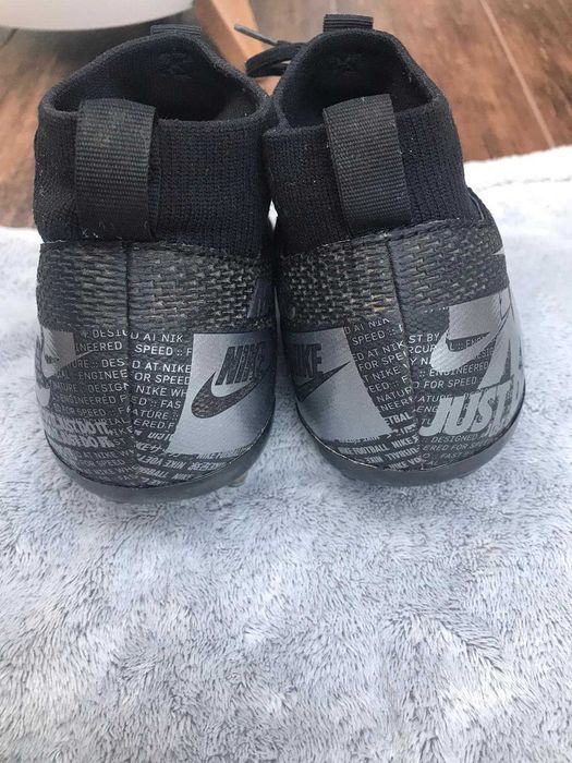 Buty piłkarskie NIKE