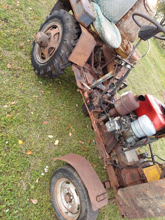 Саморобний трактор ZUBR 18к.с