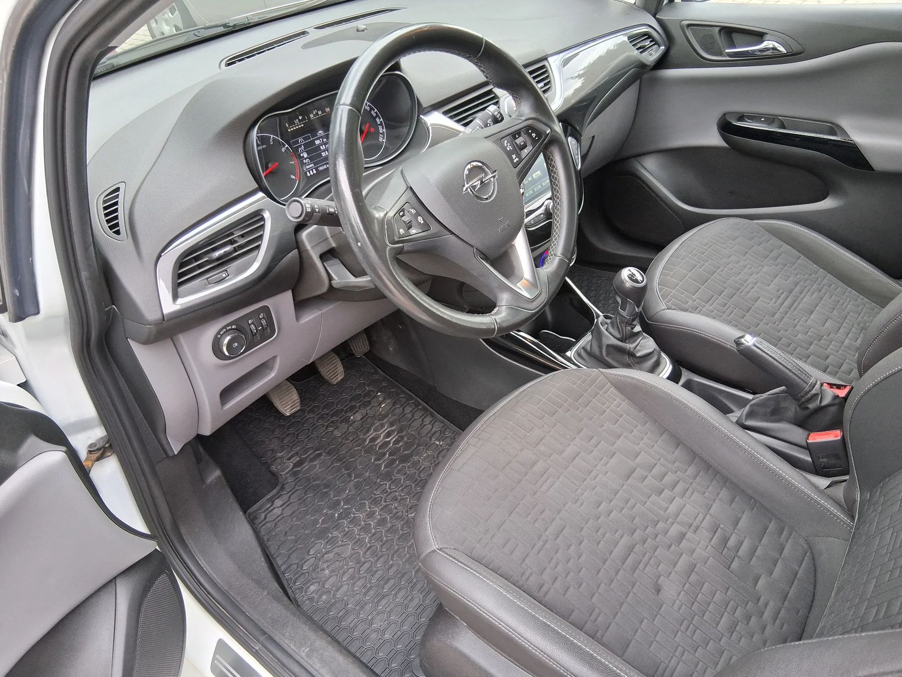 Opel Corsa Opel Corsa E 1,4 90ps Cosmo, tempomat, duży wyświetlacz, biała perła