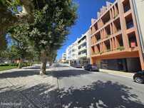 Loja NOVA no centro de Vila do Conde com 2 andares e 750m2