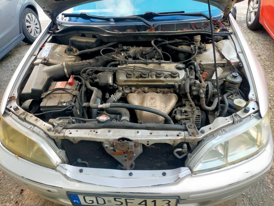 Honda Accord VI uszkodzona
