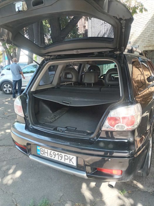 продам мицубиси аутландер