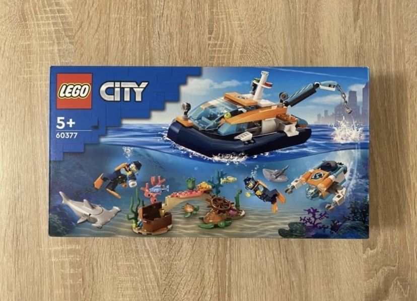 Nowe klocki LEGO City 60377 Łódź do nurkowania badacza New