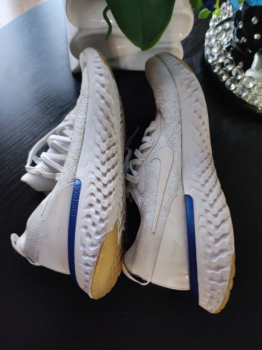 Nike Running Epic React Flyknit Trainer rozm 38-39