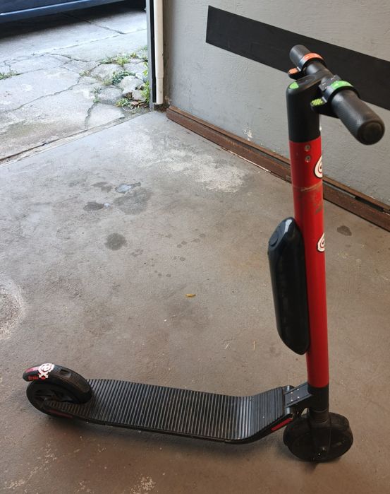 Hulajnoga seegway ninebot es1