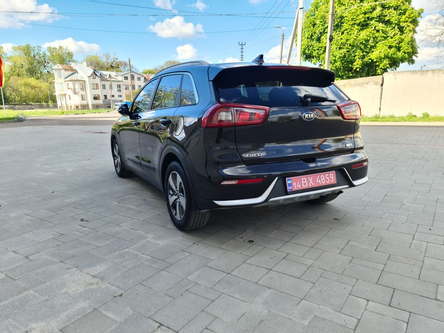 Kia niro hybrid кіа ніро