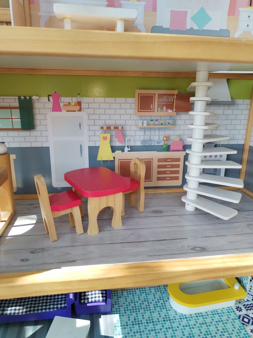 Domek dla lalek. W bardzo dobrym stanie