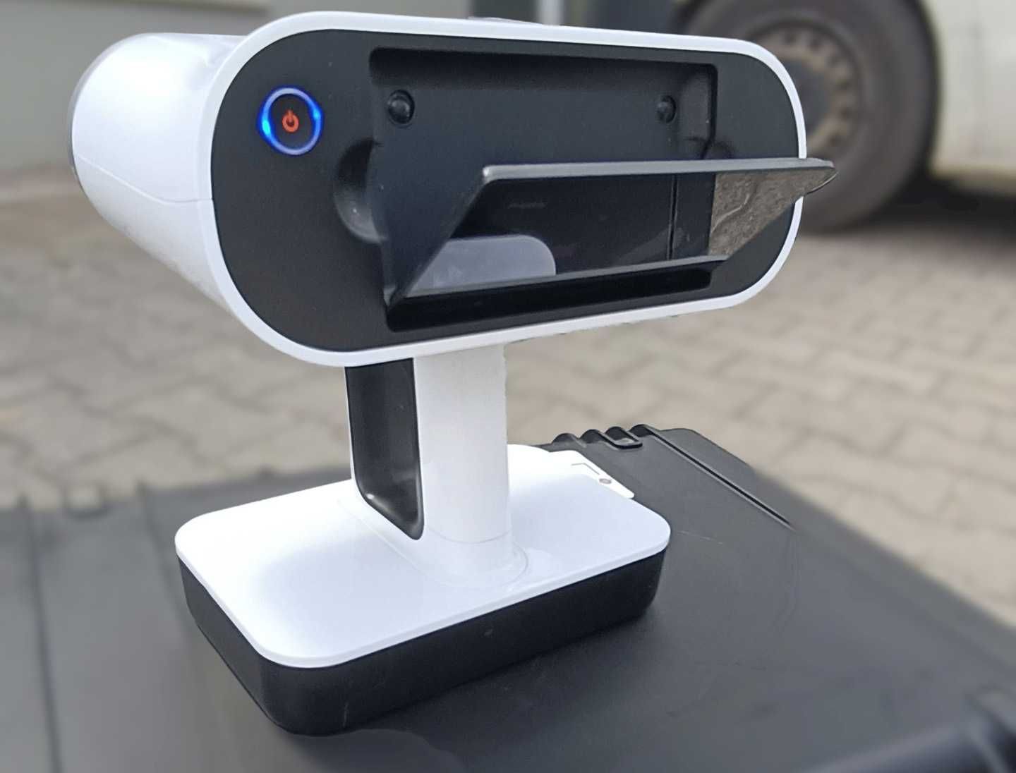 Skaner 3D Leo firmy Artec– profesjonalny mobilny ręczny skaner 3D