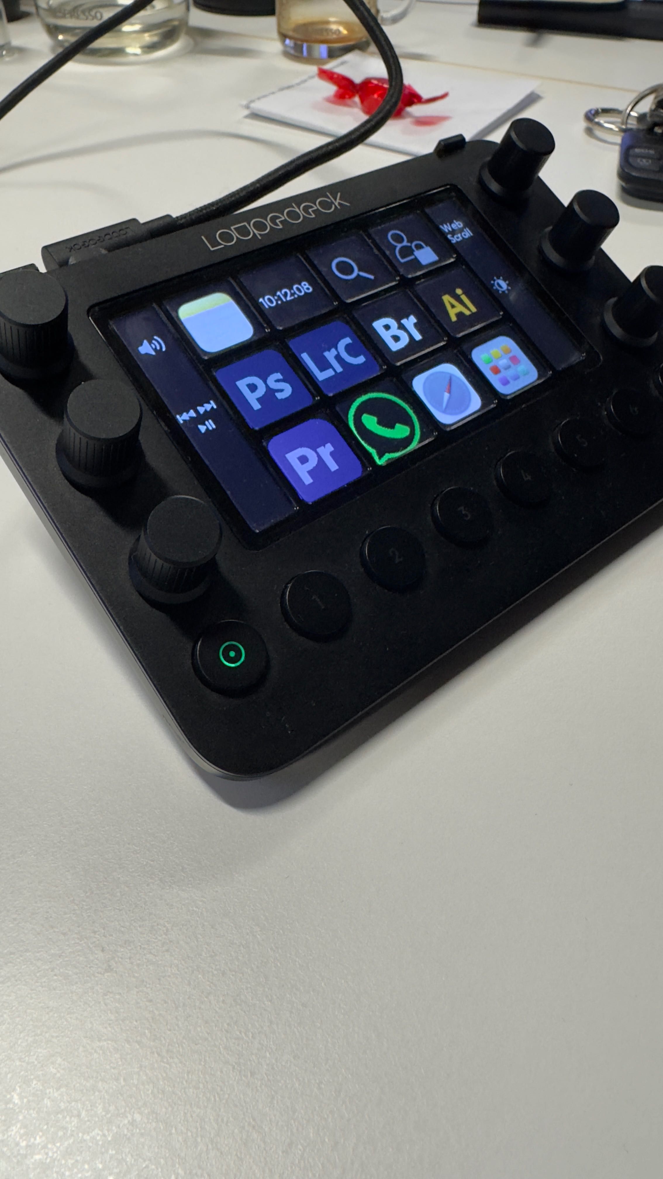 Loupdeck live  console for content creators and streamers