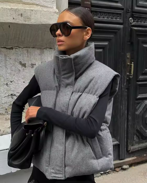 Жіноча тепла жилетка кашемірова