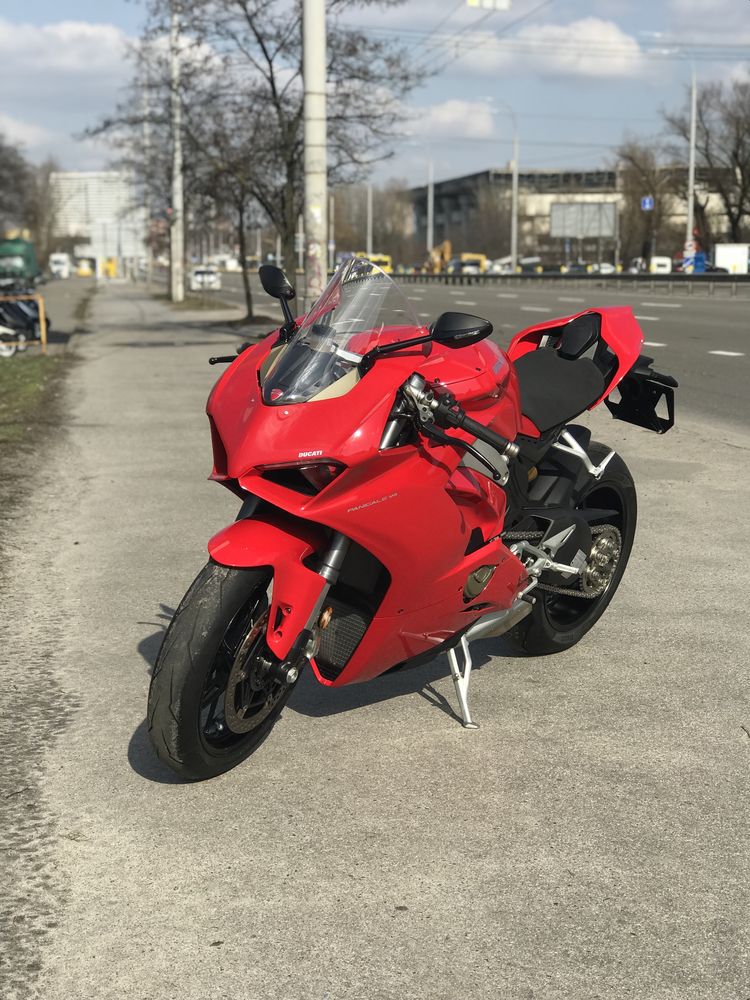 Мотоцикл Ducati Panigale V4