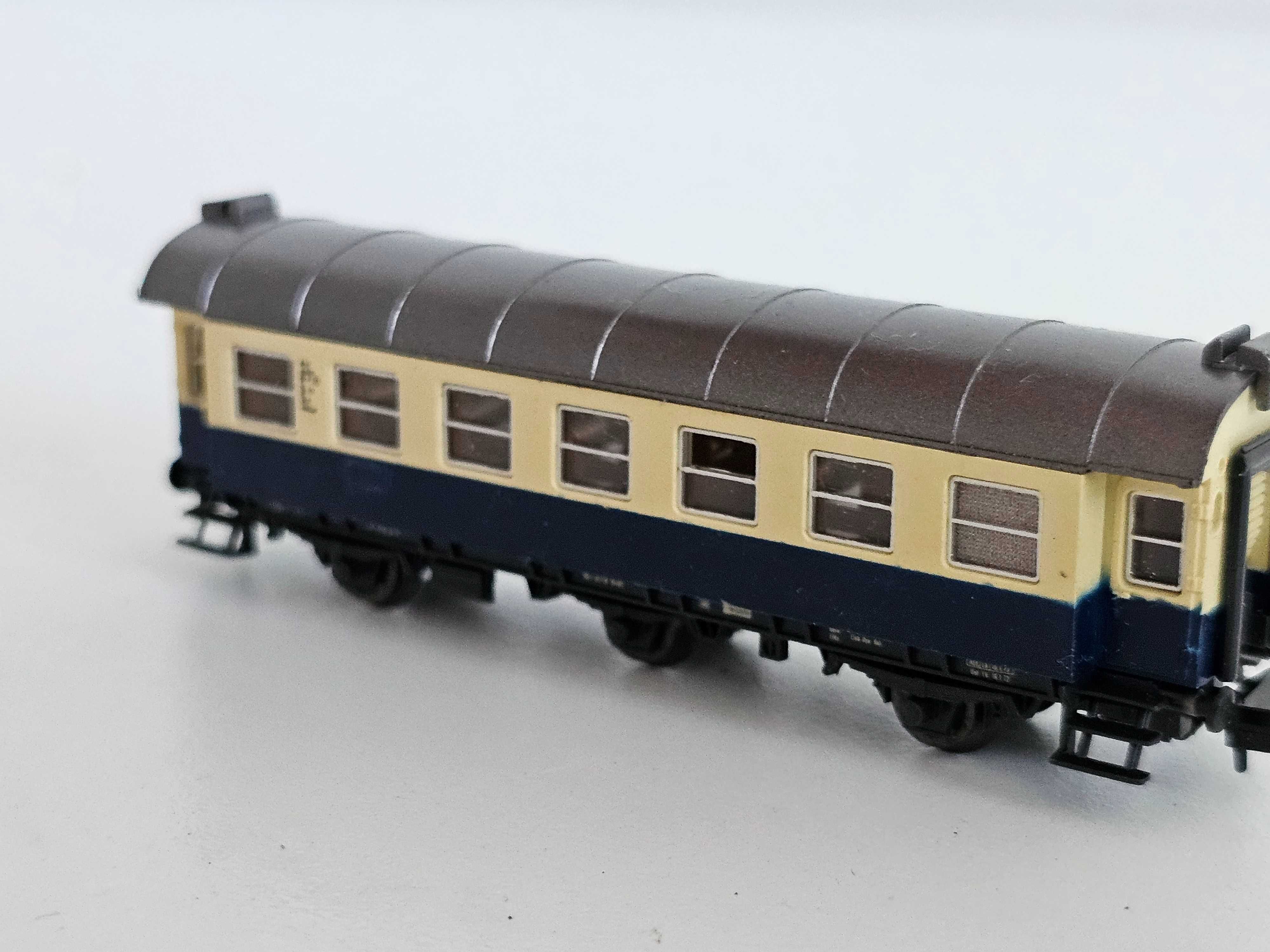 Roco wagon pasażerski osobowy turystyczny DB skala N 1:160