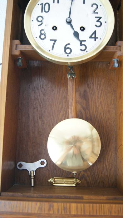 219 Zegar wiszący mechaniczny Junghans z 1922 roku antyk