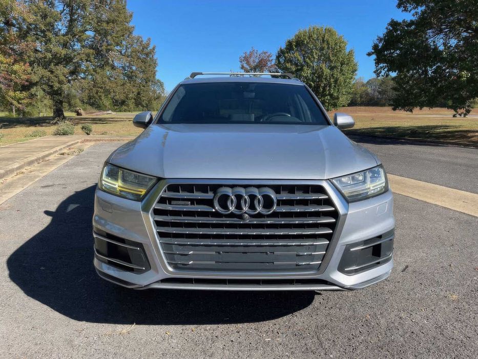 Audi Q7      2018