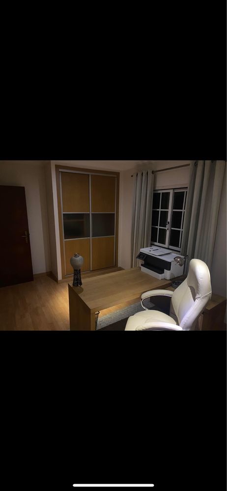 Loures - Moradia - 3 Quartos - COMPLETAMENTE MOBILADA