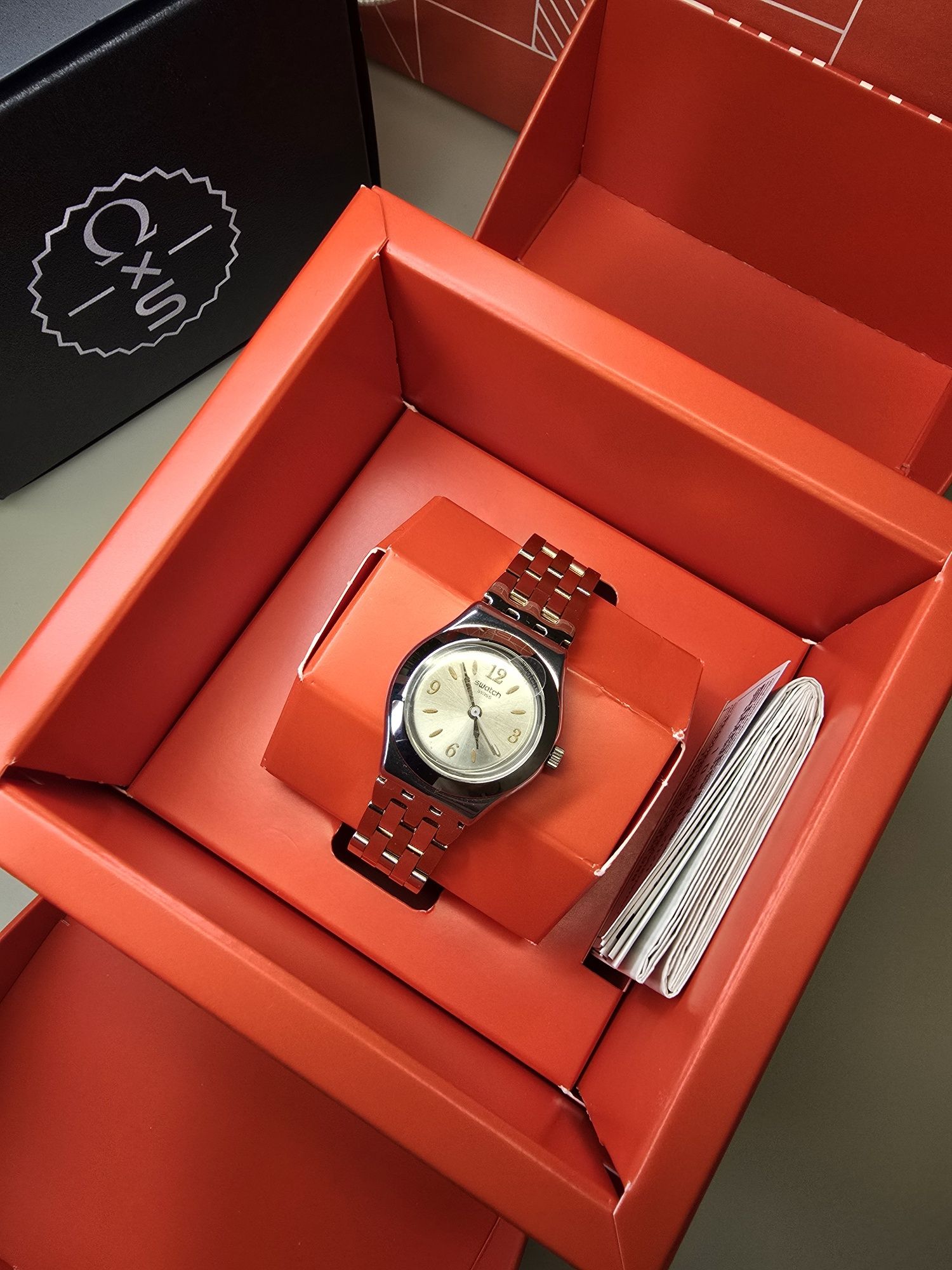 Годинник оригінал Swatch жіночий новий