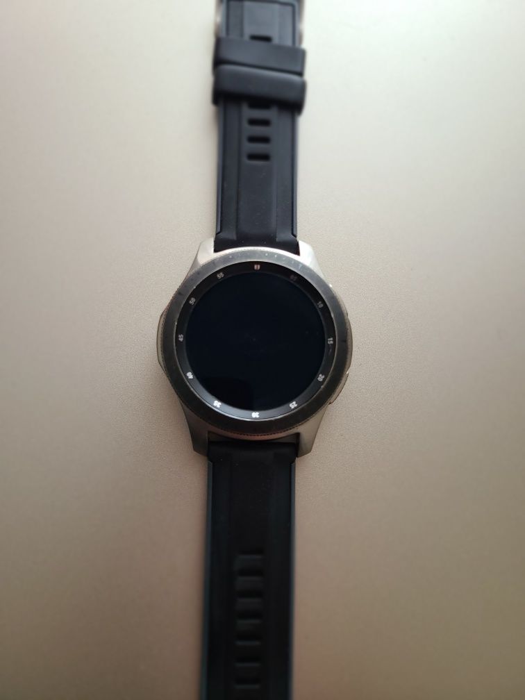 Продам смарт часы samsung galaxy watch 3