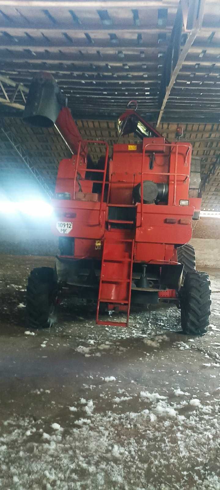 Комбайн Case-2388 з жаткою Case-1010 7,6м, приставкою та візком