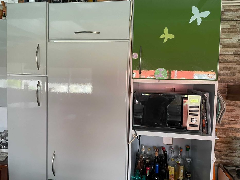 Móvel de cozinha com frigorifico