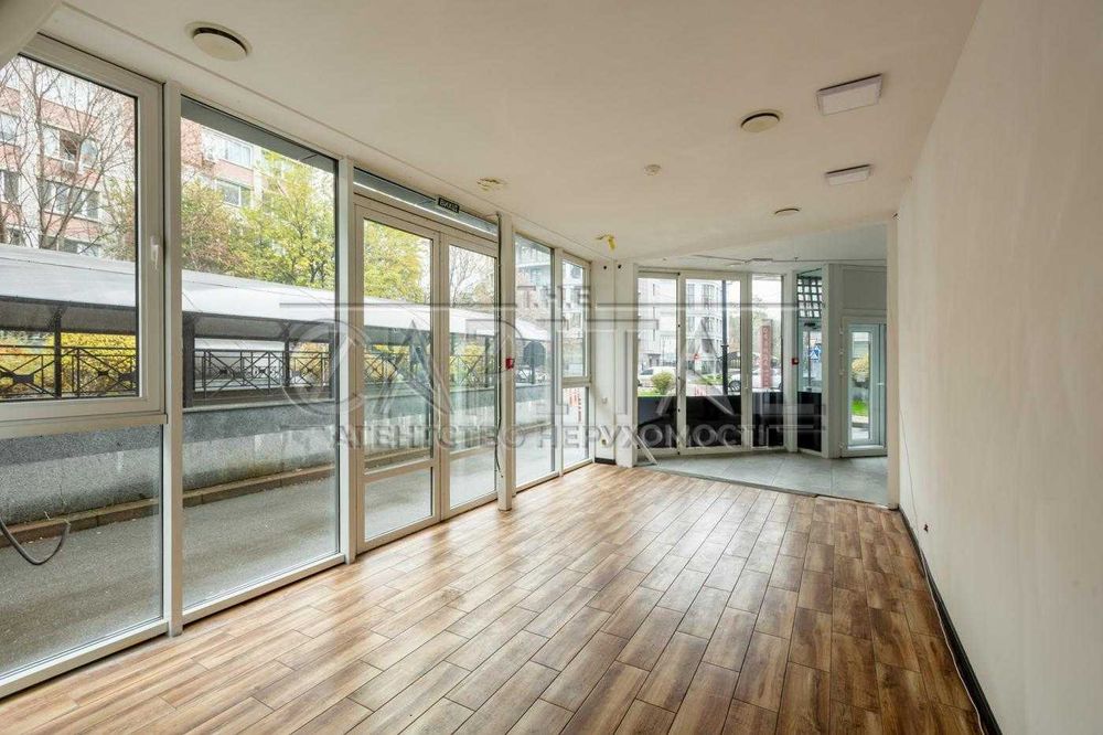 Фасадне приміщеня 195м2  в ЖК Новопечерські Липки