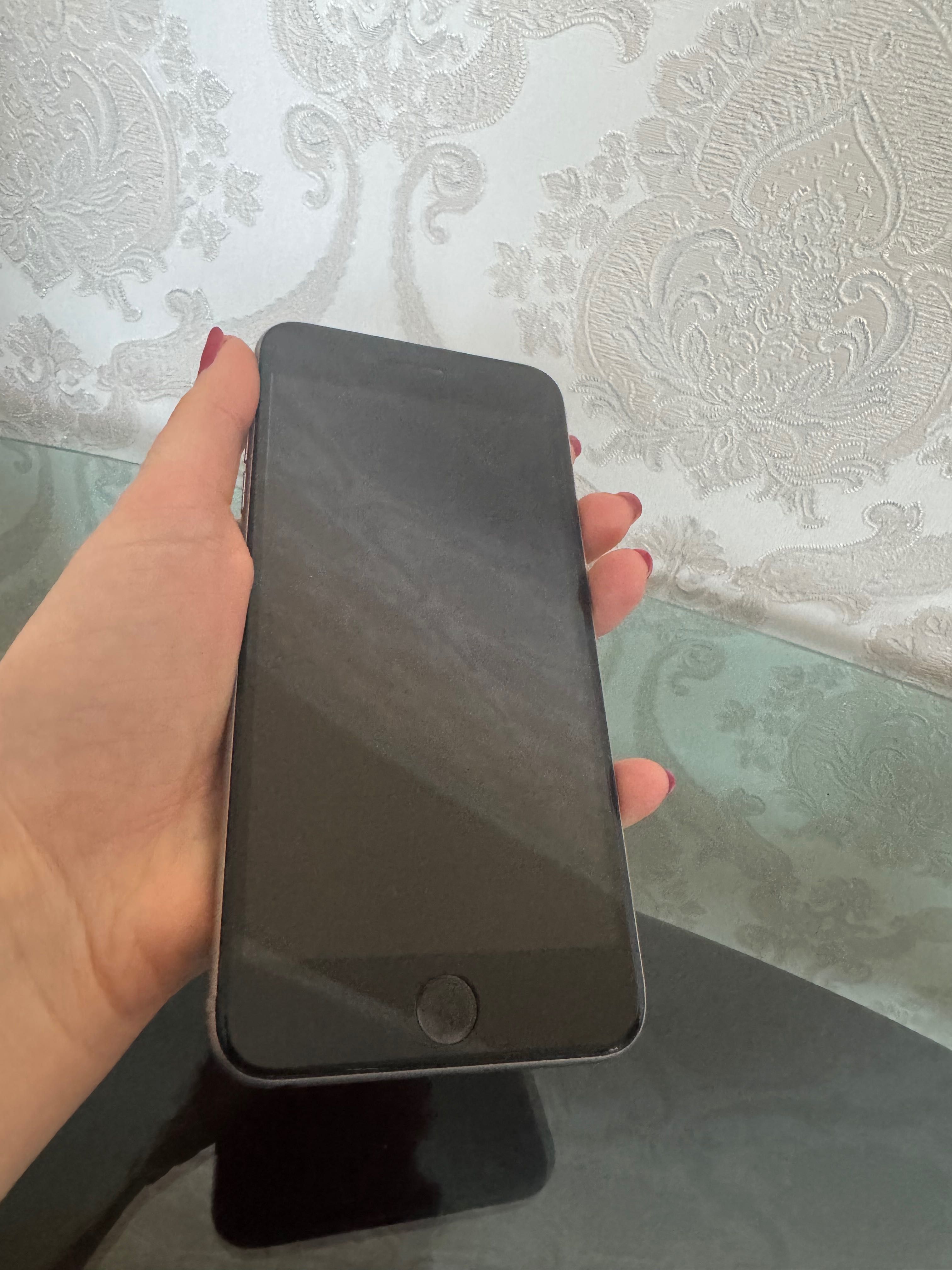 Продам телефон iPhone 6 Plus