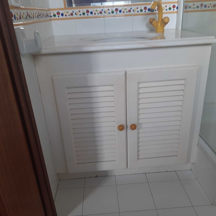 Móvel com tampo mármore para cozinha / WC