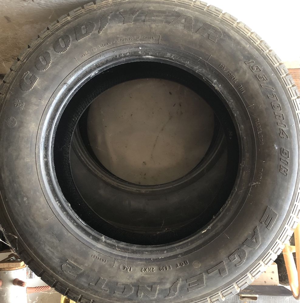 Pneu Goodyear 195/70/14r