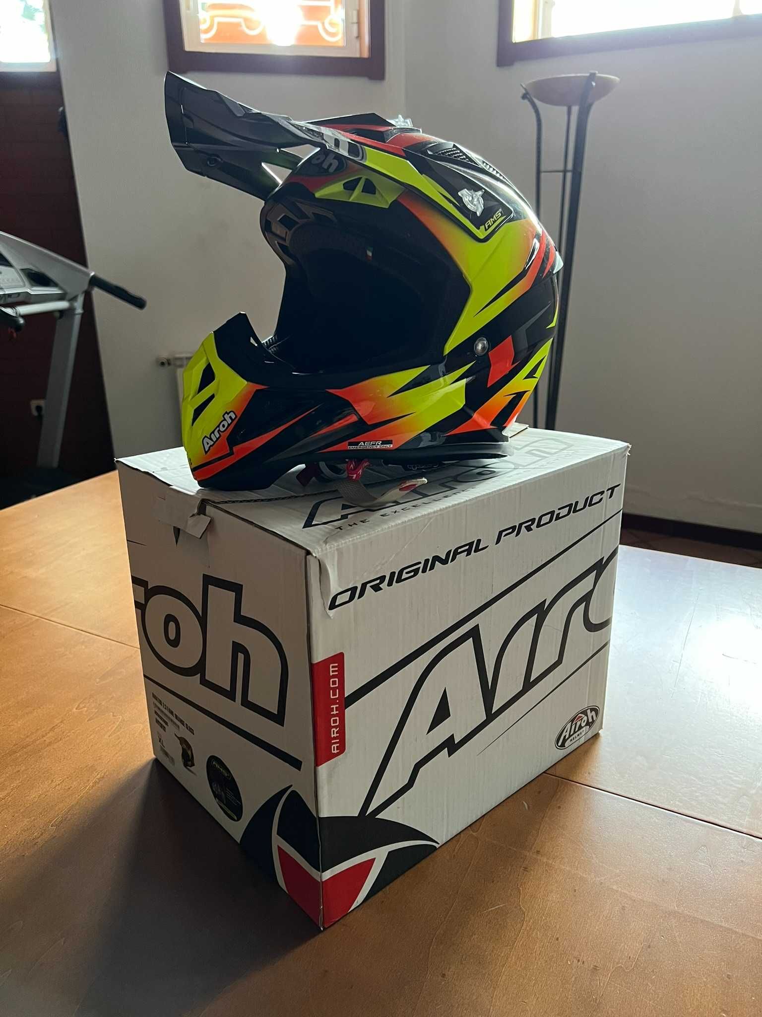 Capacete AIROH Aviator 2.3 AMS2 Fame - Como Novo - Tamanho XL - Enduro