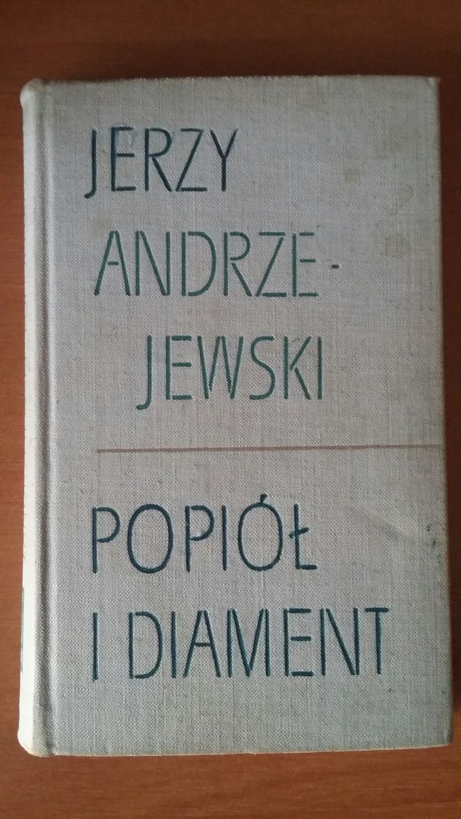 Popiół i diament - Jerzy Andrzejewski