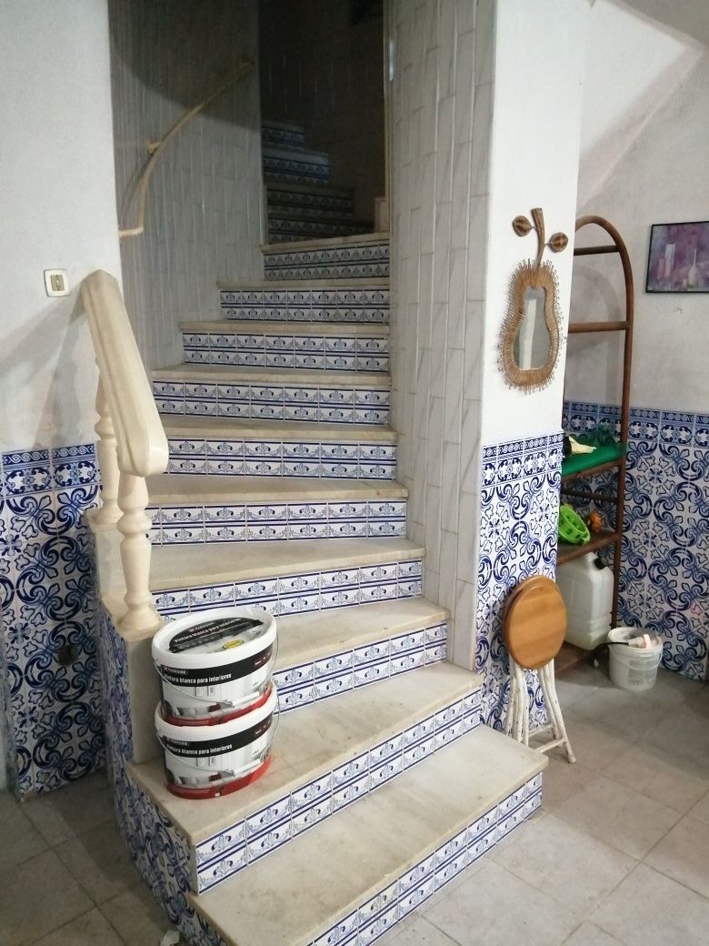 2 quartos rústicos, com uso de WC, sala e cozinha. Máximo 4 pessoas.