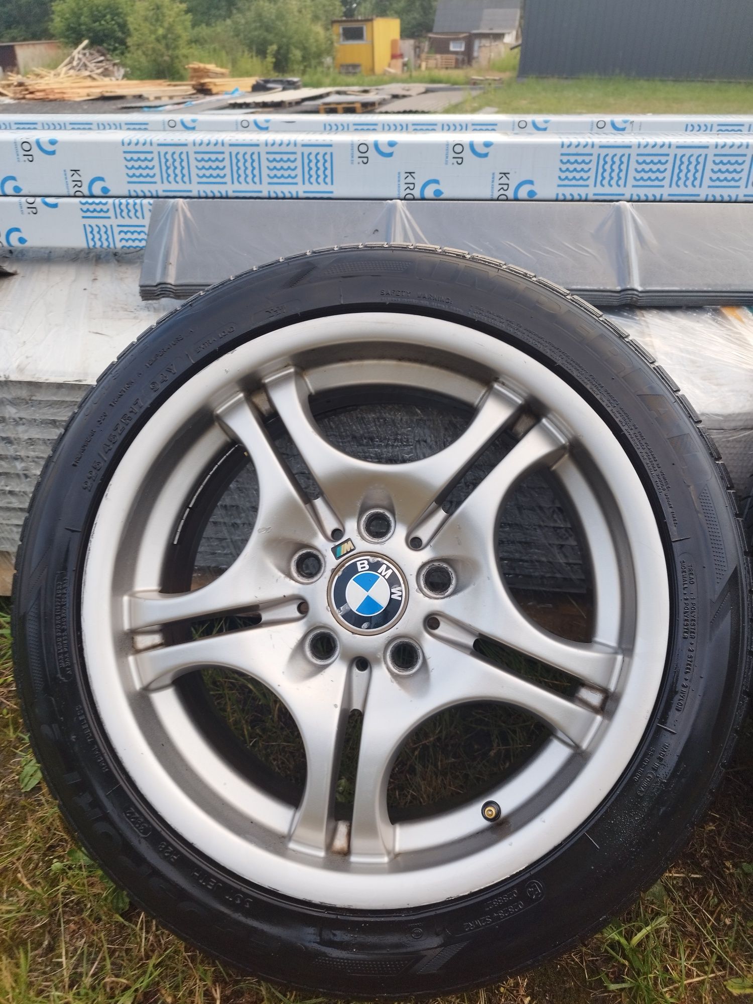Felgi R/16M BMW dwie opony do wymiany