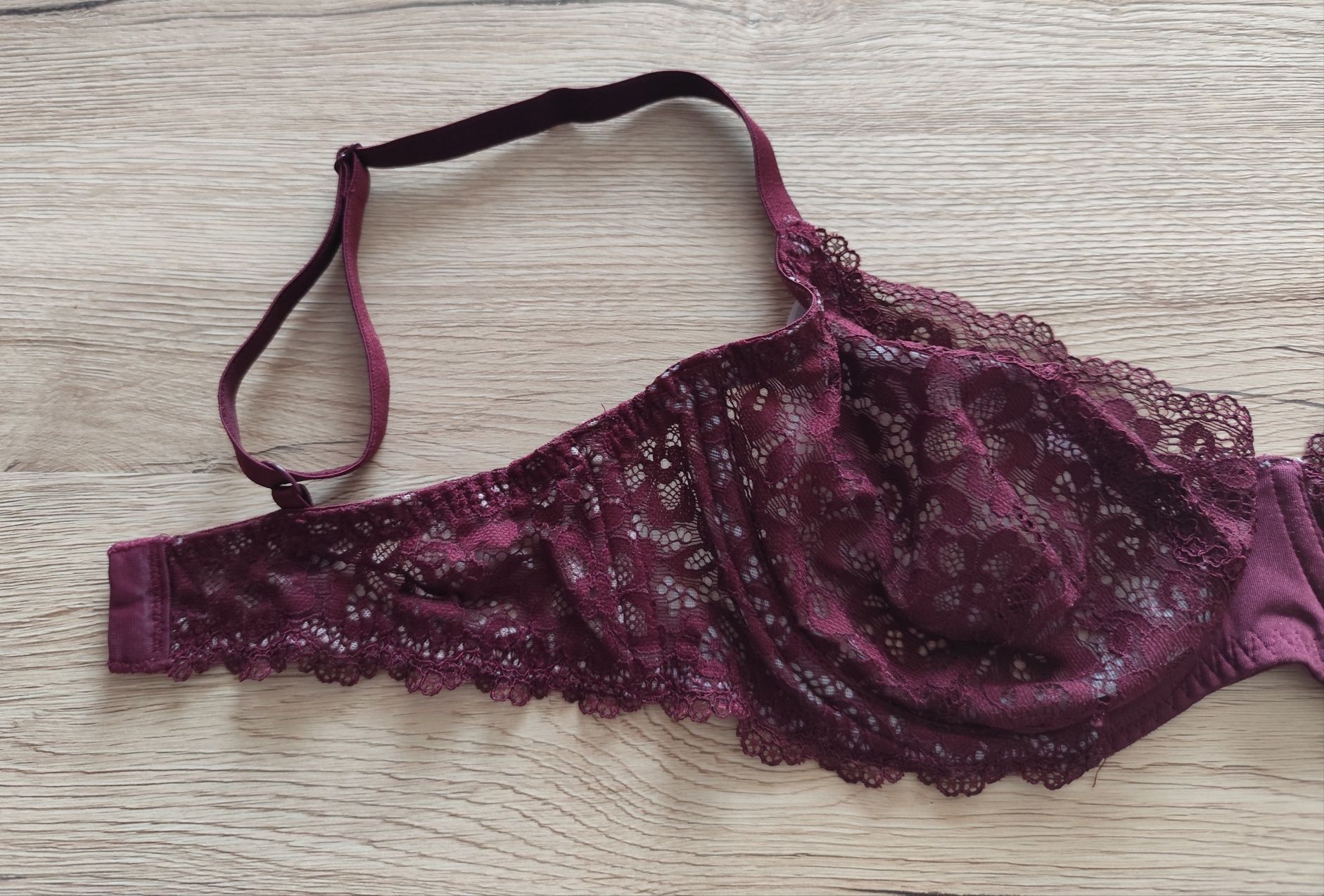 Biustonosz, stanik Hunkemöller; roz. 70E/32E