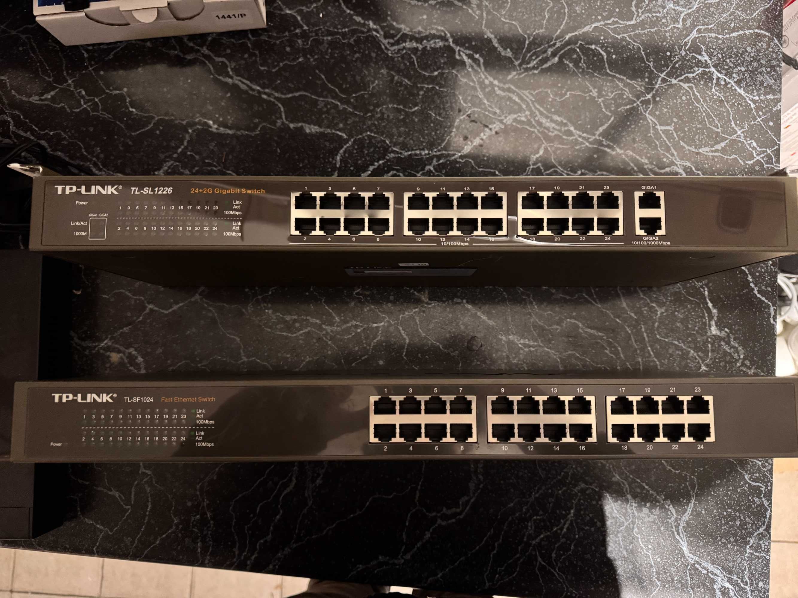2x TL-SL1226 Tp-link Switch cena za 2szt