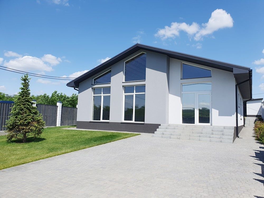 Продам дом в Новоалександровке современный