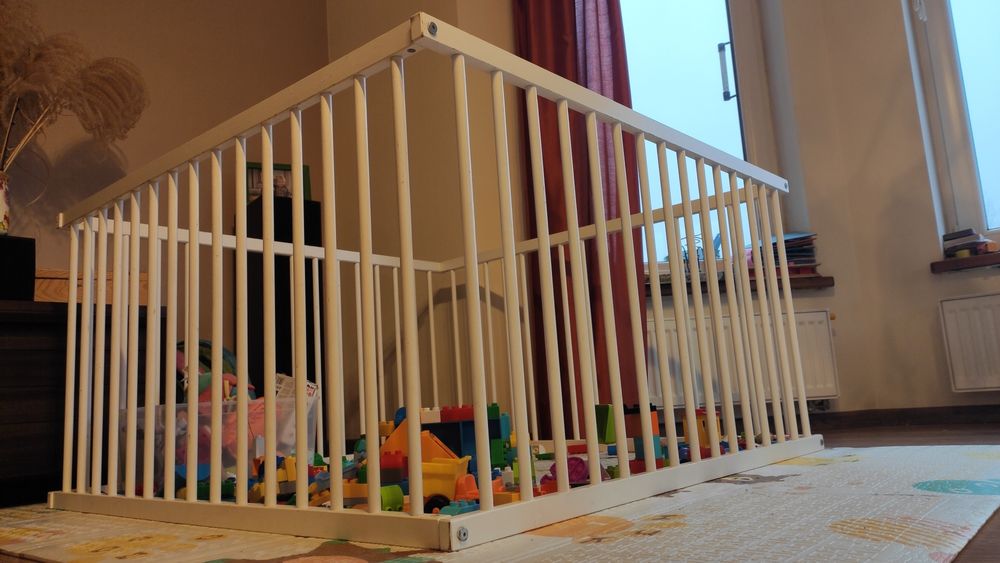 Drewniany kojec dla dziecka, biały, duży, 120cm