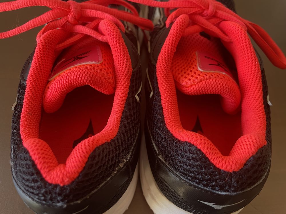 Sapatilhas Mizuno Spark N