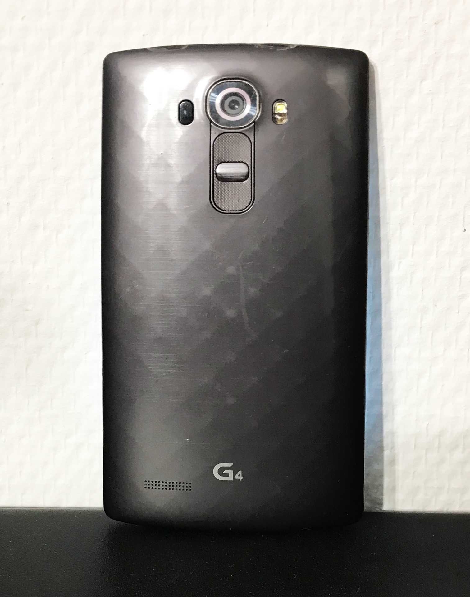 Smartphone LG G4, stan bdb.