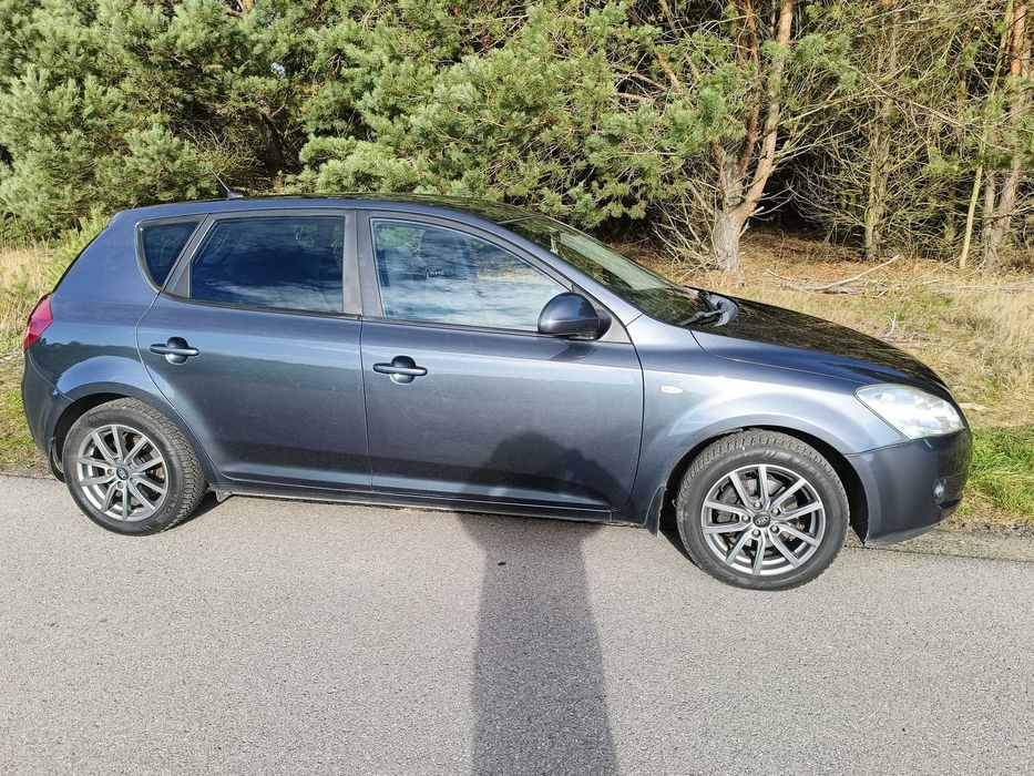 KIA ceed 1.6 hatchback