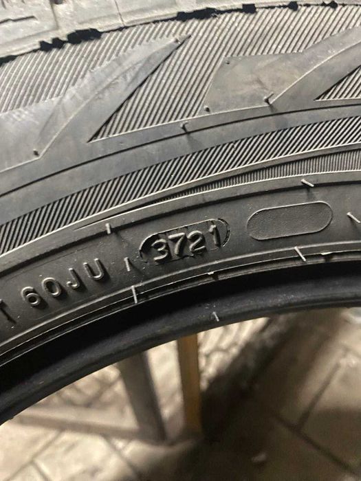 Зимова гума 215/60 r17 Nokian