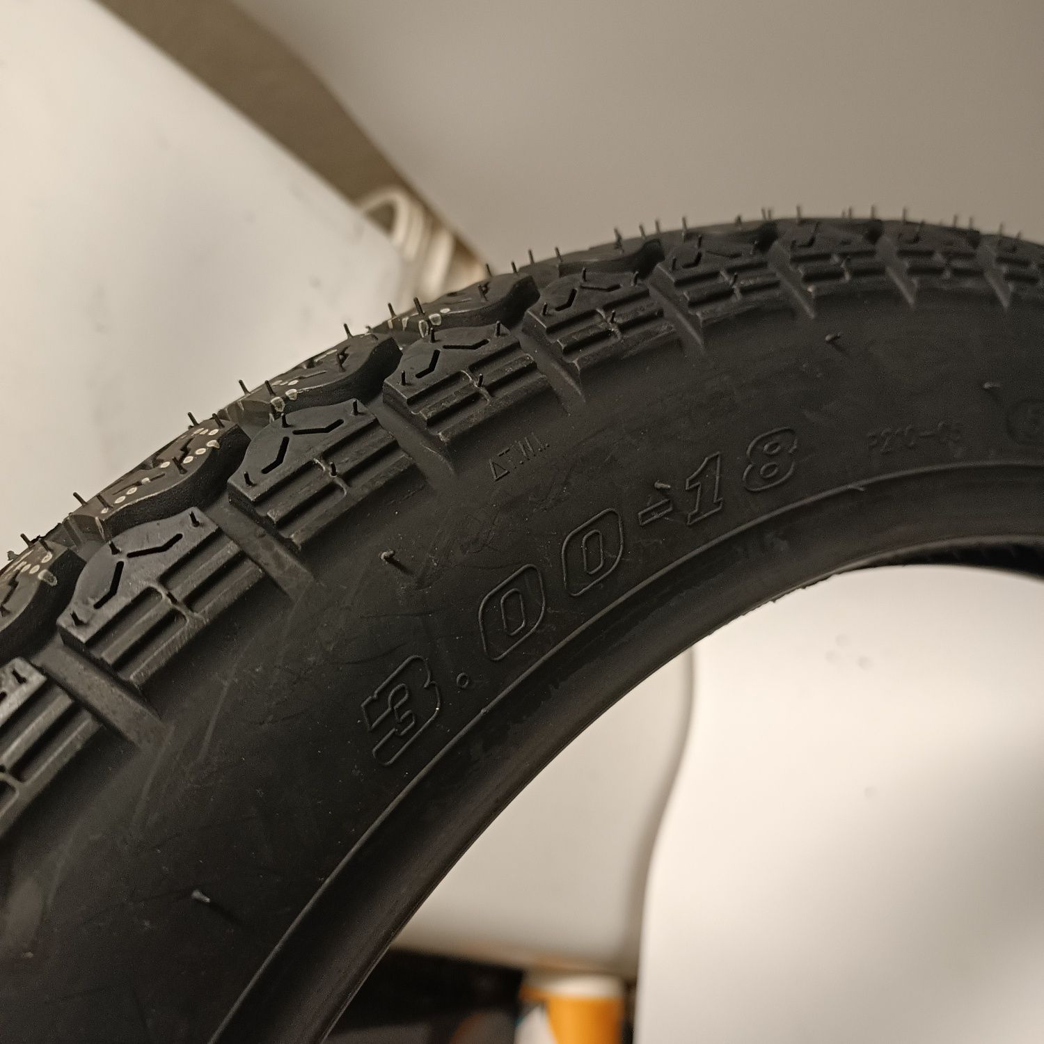 Virago Drag Star Daelim Zing Rebel 125 Opony kpl. dedykowane Nowe 24