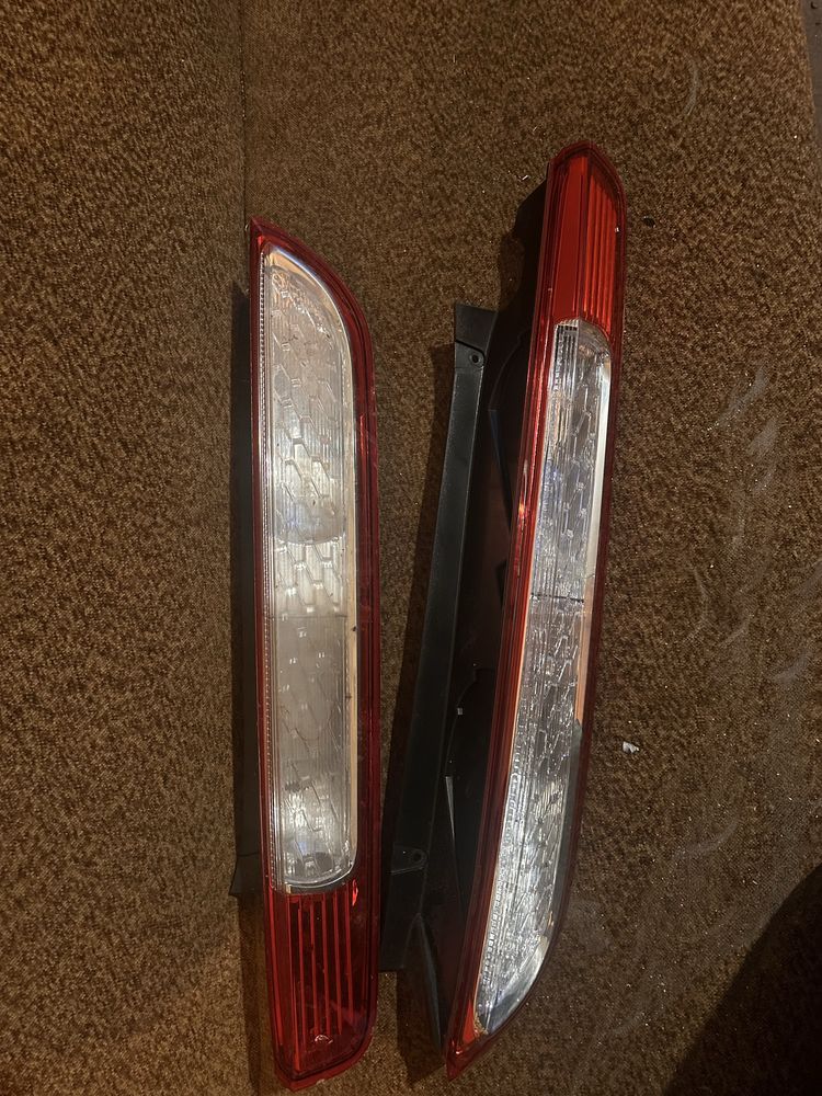 Nowe Lampy tylne Ford Focus MK2