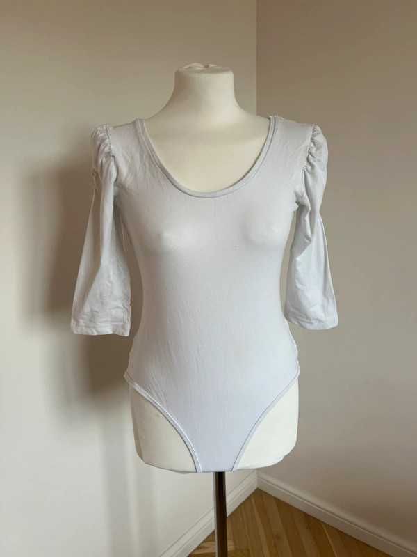 Białe obcisłe body rękaw 3/4 basic okay