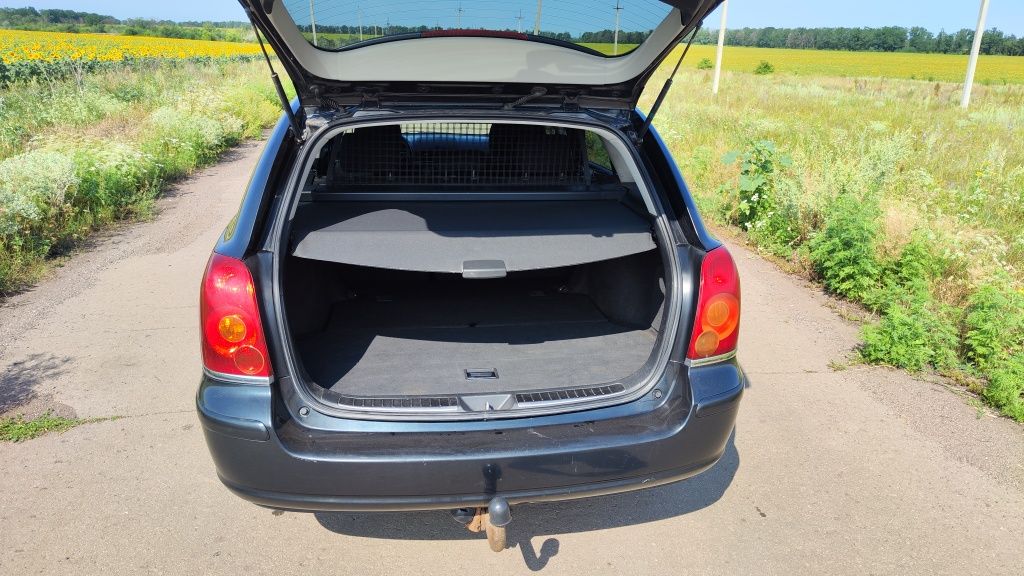 Продам Тойота Авенсіс 2006