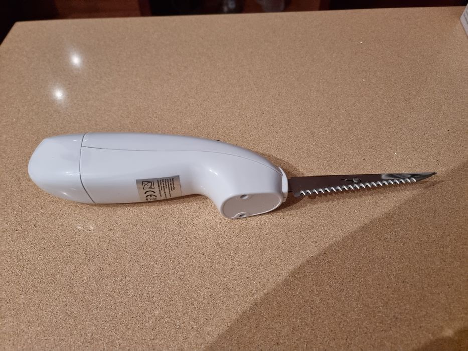 Faca eléctrica portátil | Funciona a pilhas