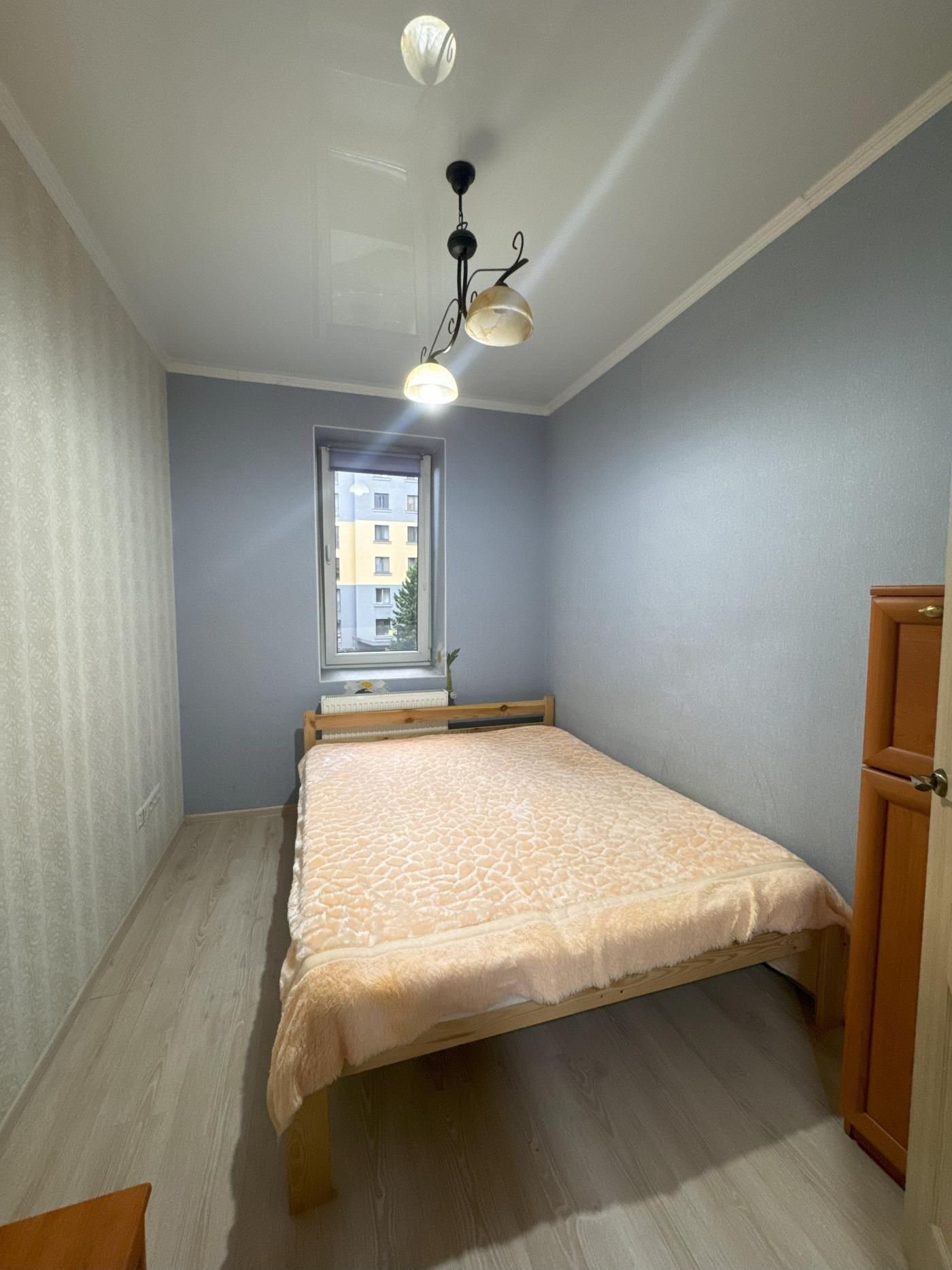 Продам 2- кімнатну квартиру від власника ЖК « Сонячний»