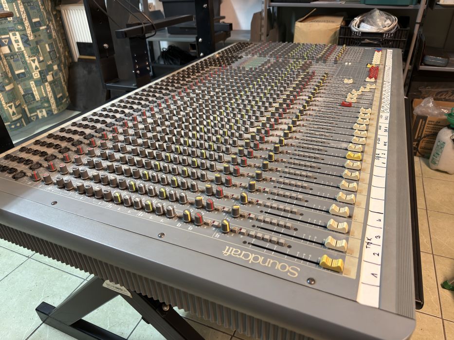 Mikser analogowy Soundcraft Spirit Studio 32/8/2