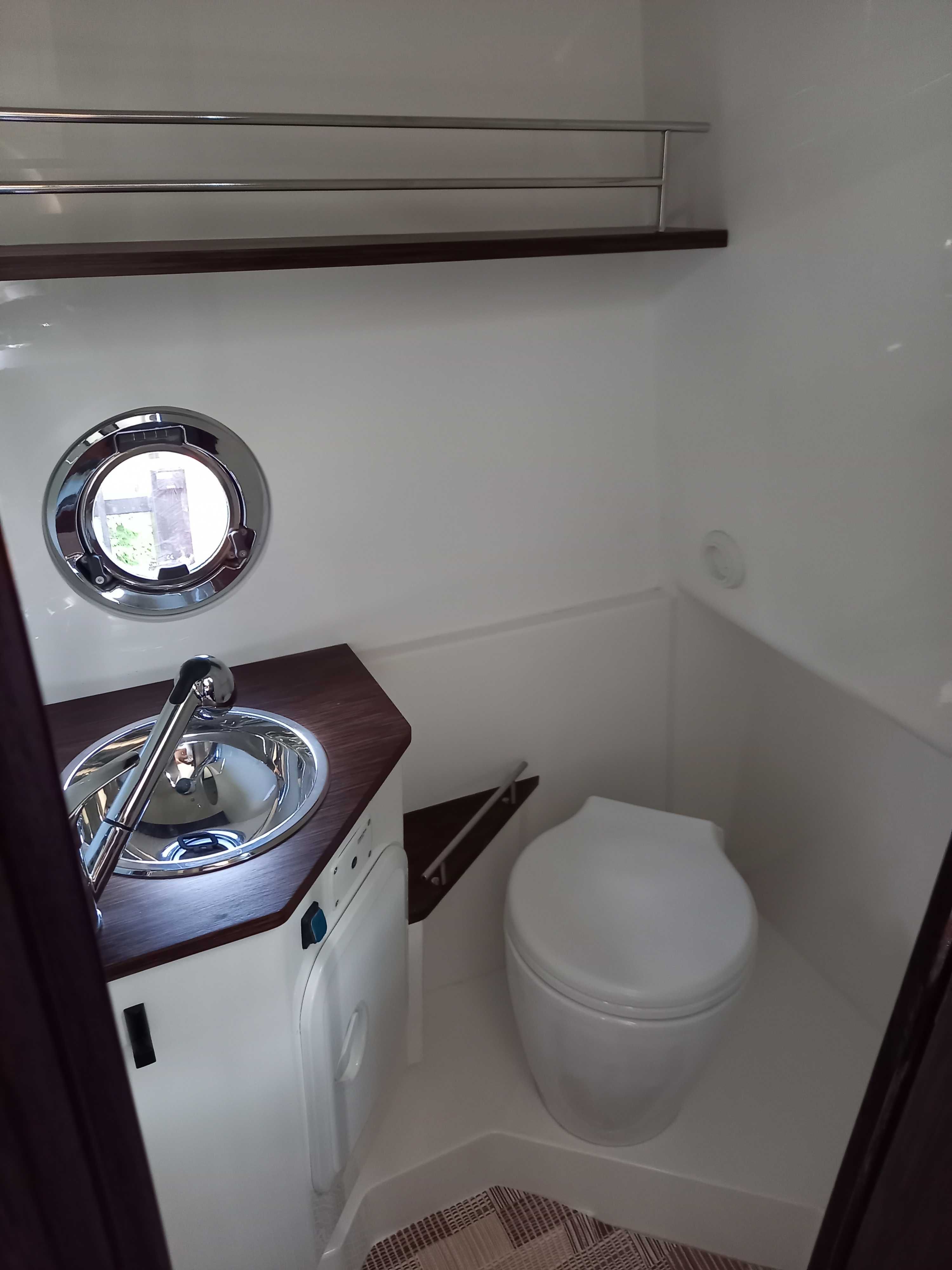Jacht motorowy Coral 28 HTC -2025